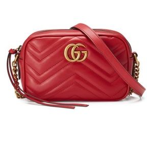 Gucci GG Marmont Shoulder Bag Matelasse
Leather Mini red
